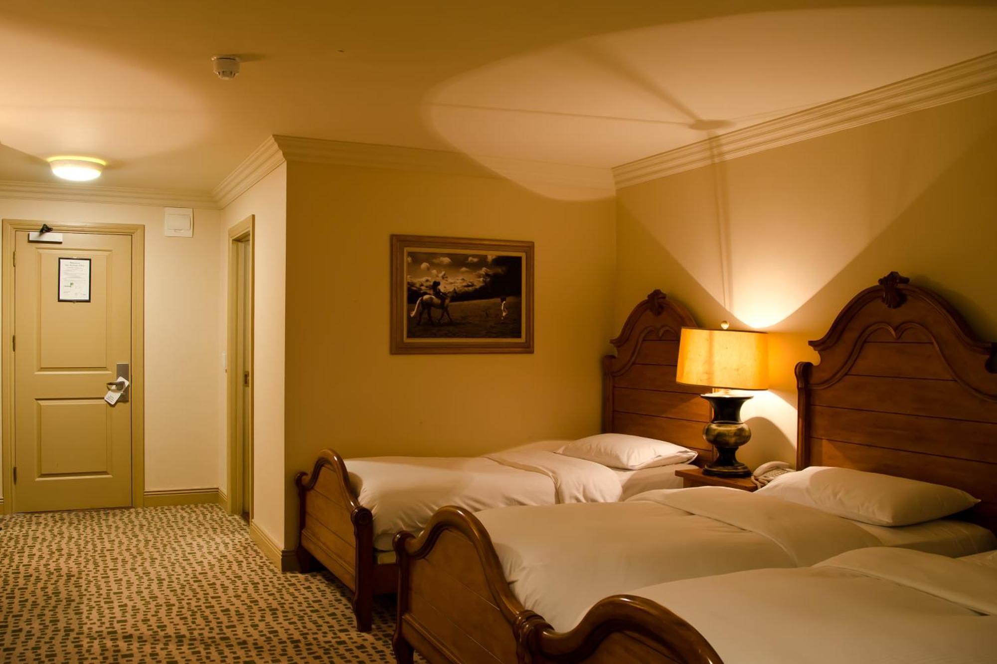 The Newbury Hotel 3*
